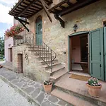 Slow Tuscany Pool, Jacuzzi & Sauna * Лучиньяно
