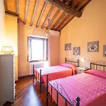 Slow Tuscany Pool, Jacuzzi & Sauna
