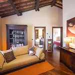 Вилла Slow Tuscany Pool, Jacuzzi & Sauna