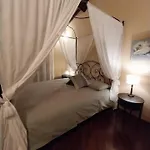 Вилла Slow Tuscany Pool, Jacuzzi & Sauna Лучиньяно