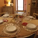 Slow Tuscany Pool, Jacuzzi & Sauna * Лучиньяно