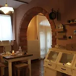 Вилла Slow Tuscany Pool, Jacuzzi & Sauna *