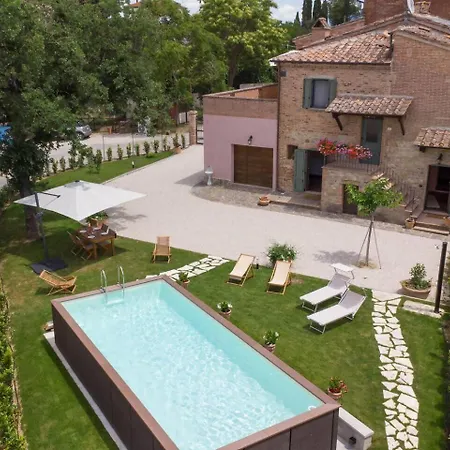 Slow Tuscany Pool, Jacuzzi & Sauna Лучиньяно