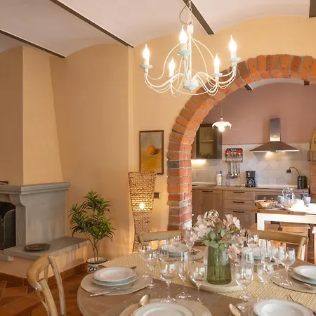Private Tuscan Pool & Вилла Лучиньяно